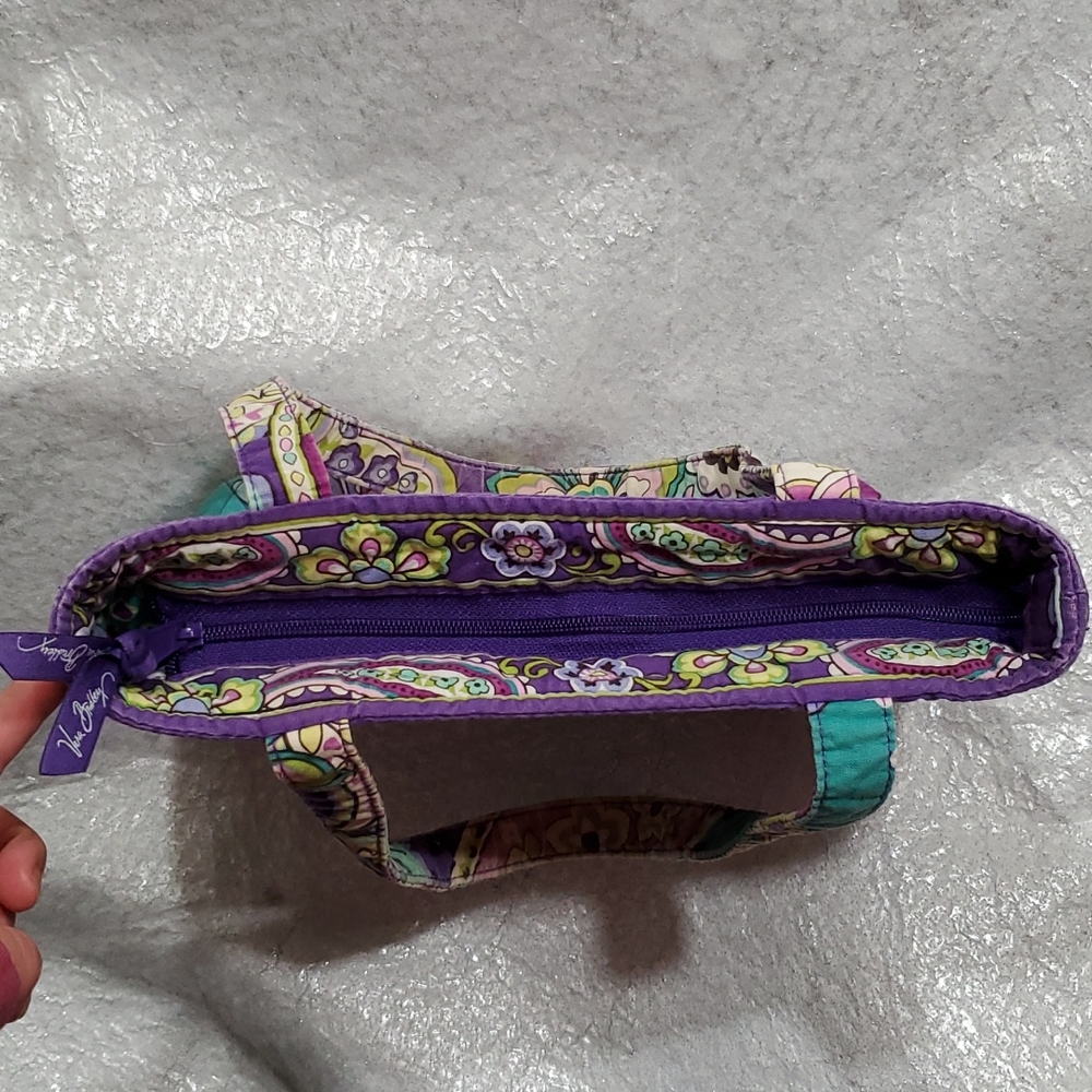 Vera Bradley Sholder Bag. - Picture 7 of 11